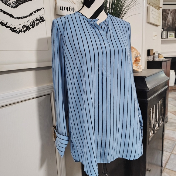 Equipment Femme $298 100% Silk Windsor Blue Striped Top Women's Large Classic - Picture 11 of 12